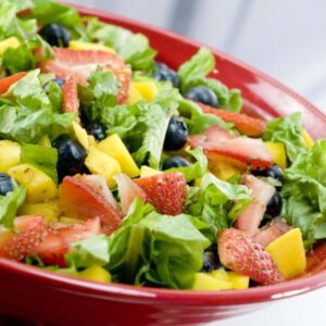 Salada de Folhas e Frutas